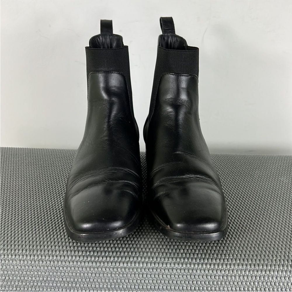 Everlane black leather slip on back pull tab chelsea boots women’s size 7 - Picture 2 of 6